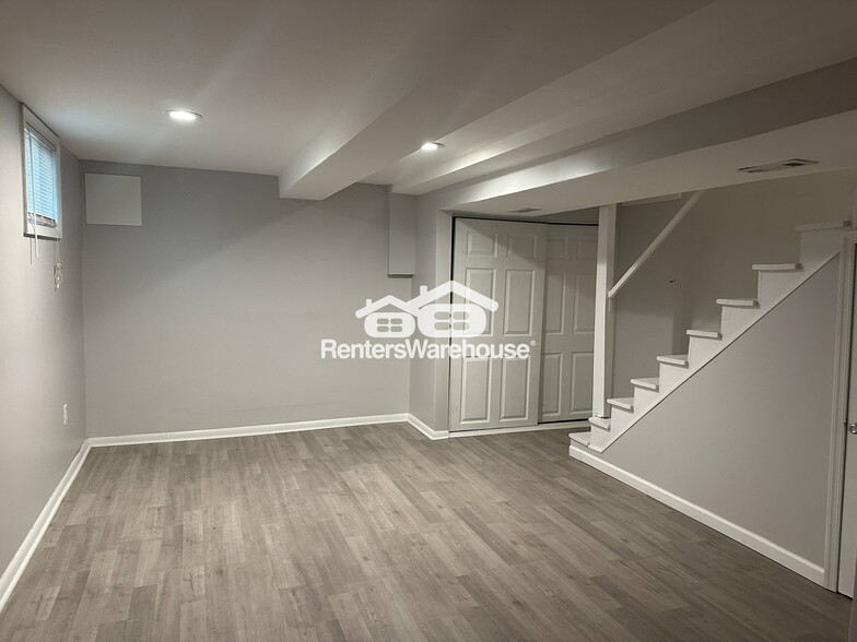 Building Photo - 5926 Belle Vista Ave