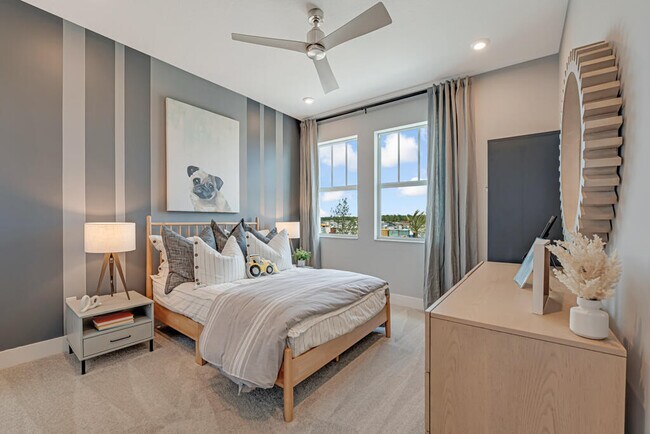 Building Photo - 923 SW Pr Ave