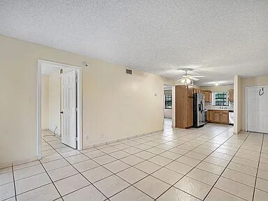 Building Photo - 3050 Norwood Pl