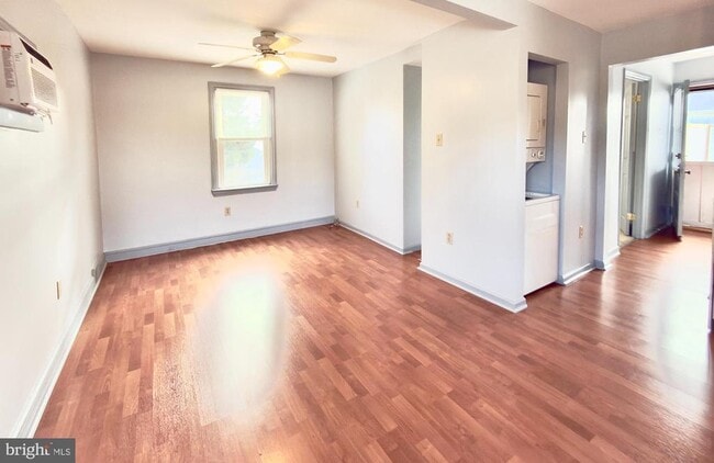 Building Photo - 532 Lehigh Ave