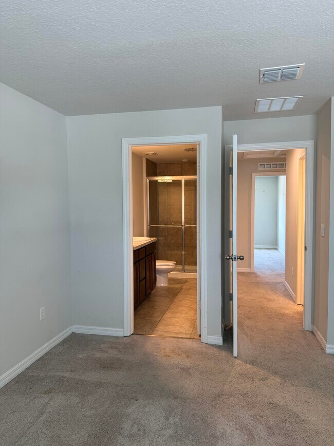 Building Photo - 3334 Franklin Square Ln