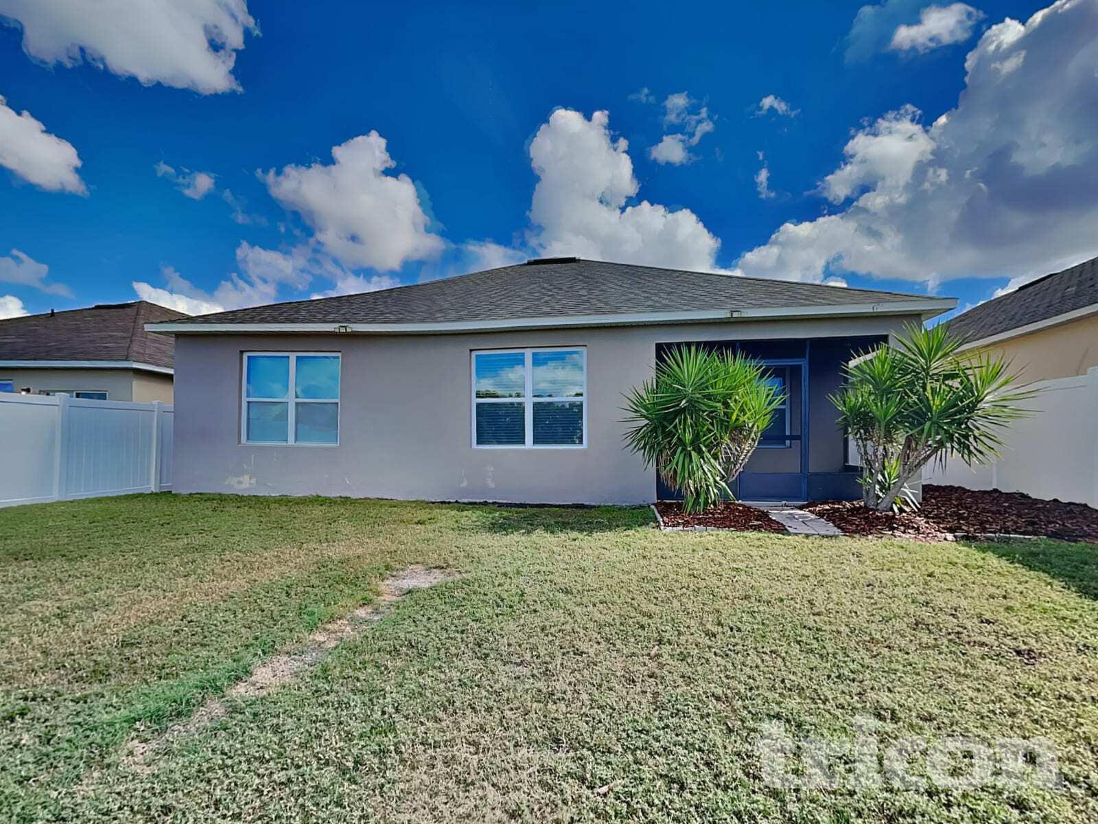 Building Photo - 4262 Roberta Dr