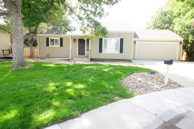 Primary Photo - 5025 E Weaver Ave