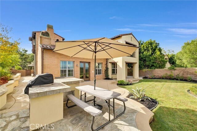 Building Photo - 31 Cezanne