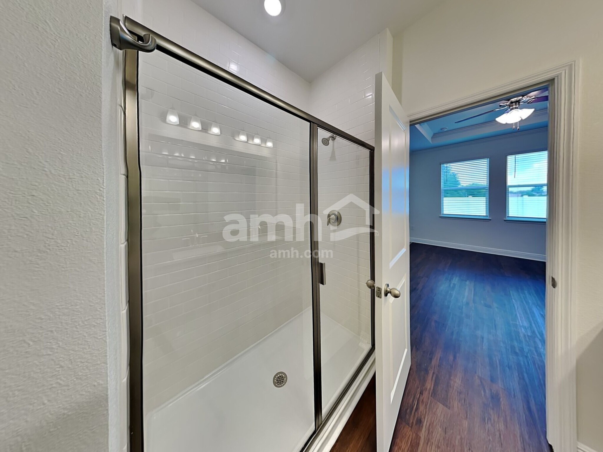 Building Photo - 964 Heavenly Dr