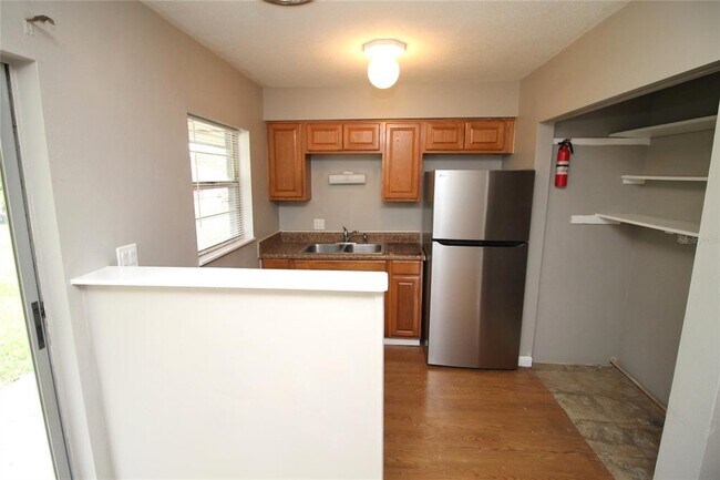 Building Photo - 1126 10th St