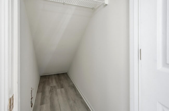 Building Photo - 1709 Juniper Dr