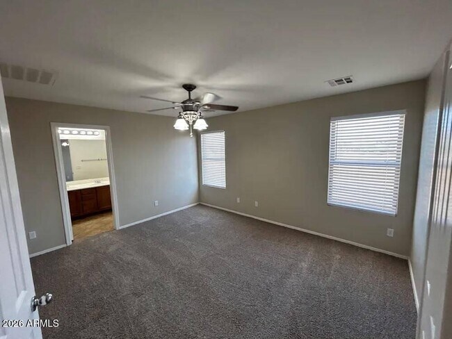 Building Photo - 6707 W Desert Ln