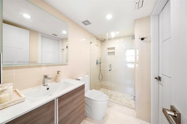 Building Photo - 9 Island Ave