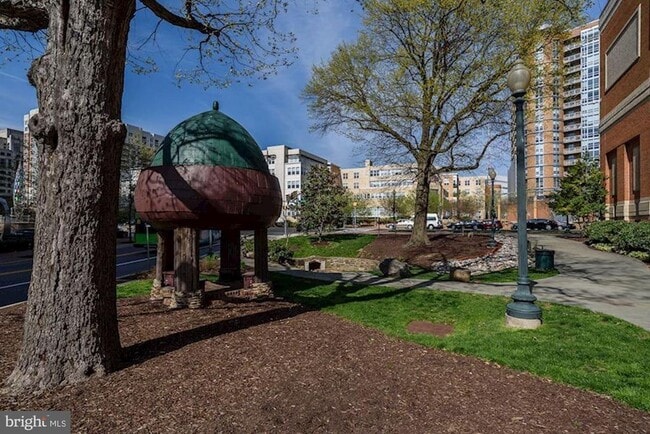 Building Photo - 1220 Blair Mill Rd