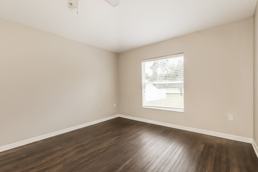 Building Photo - 3920 Constantine Loop