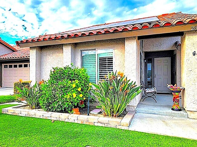 Building Photo - 28506 Barbosa