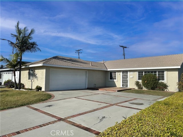 Primary Photo - 14332 Thunderbird Cir