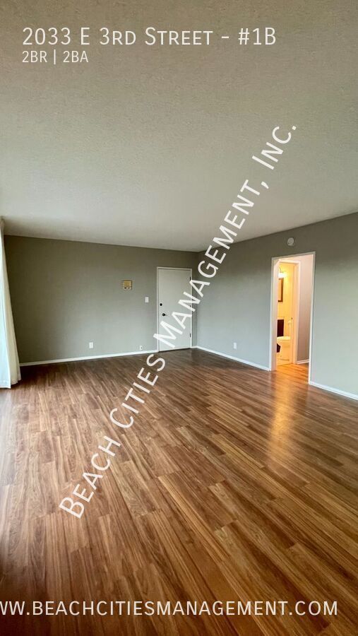 Building Photo - 2033 E 3rd St