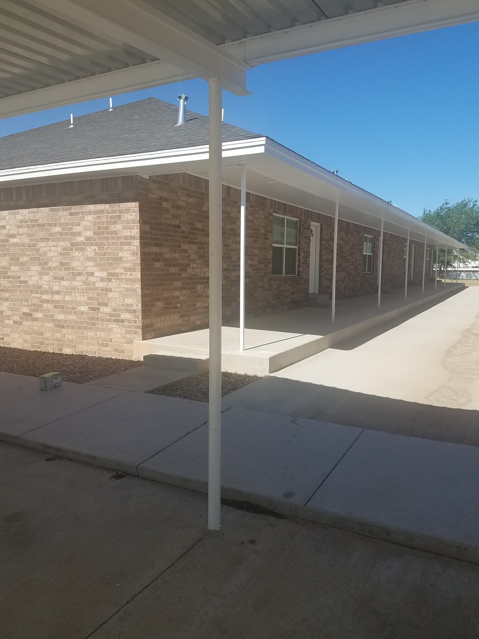 Building Photo - 1618 S Ave G Ave