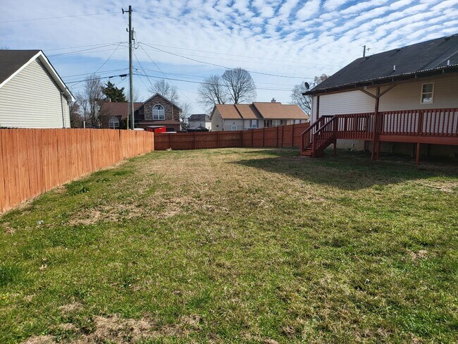 Building Photo - Large 3br 2ba with garage and privacy fence in Antioch, Tn