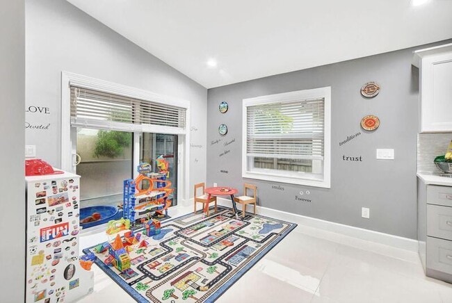 Building Photo - 22687 Royal Crown Terrace E