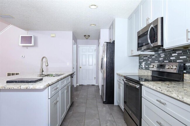 Building Photo - 15219 Starleigh Rd