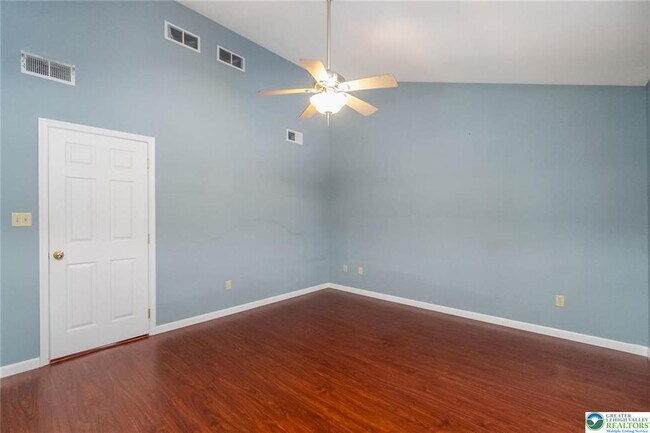 Building Photo - 537 Kemmerer Ln