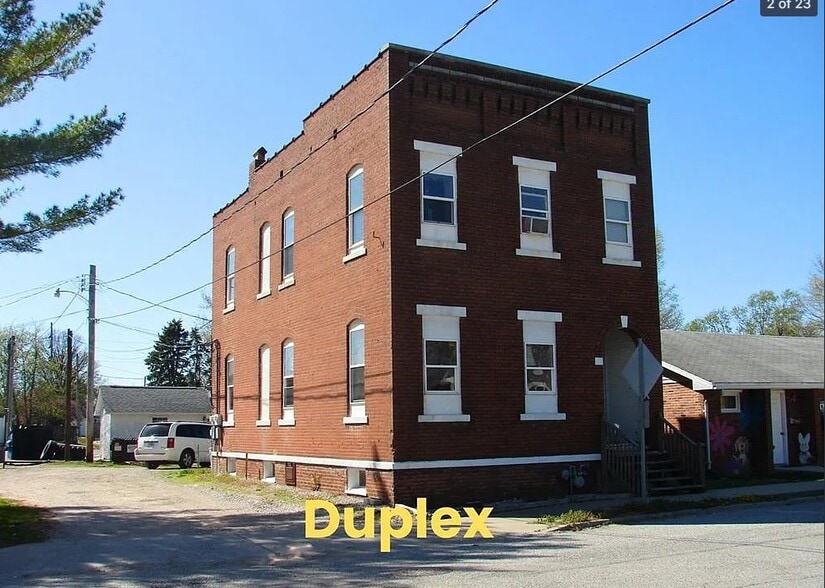 Building Photo - 111 N Poplar St