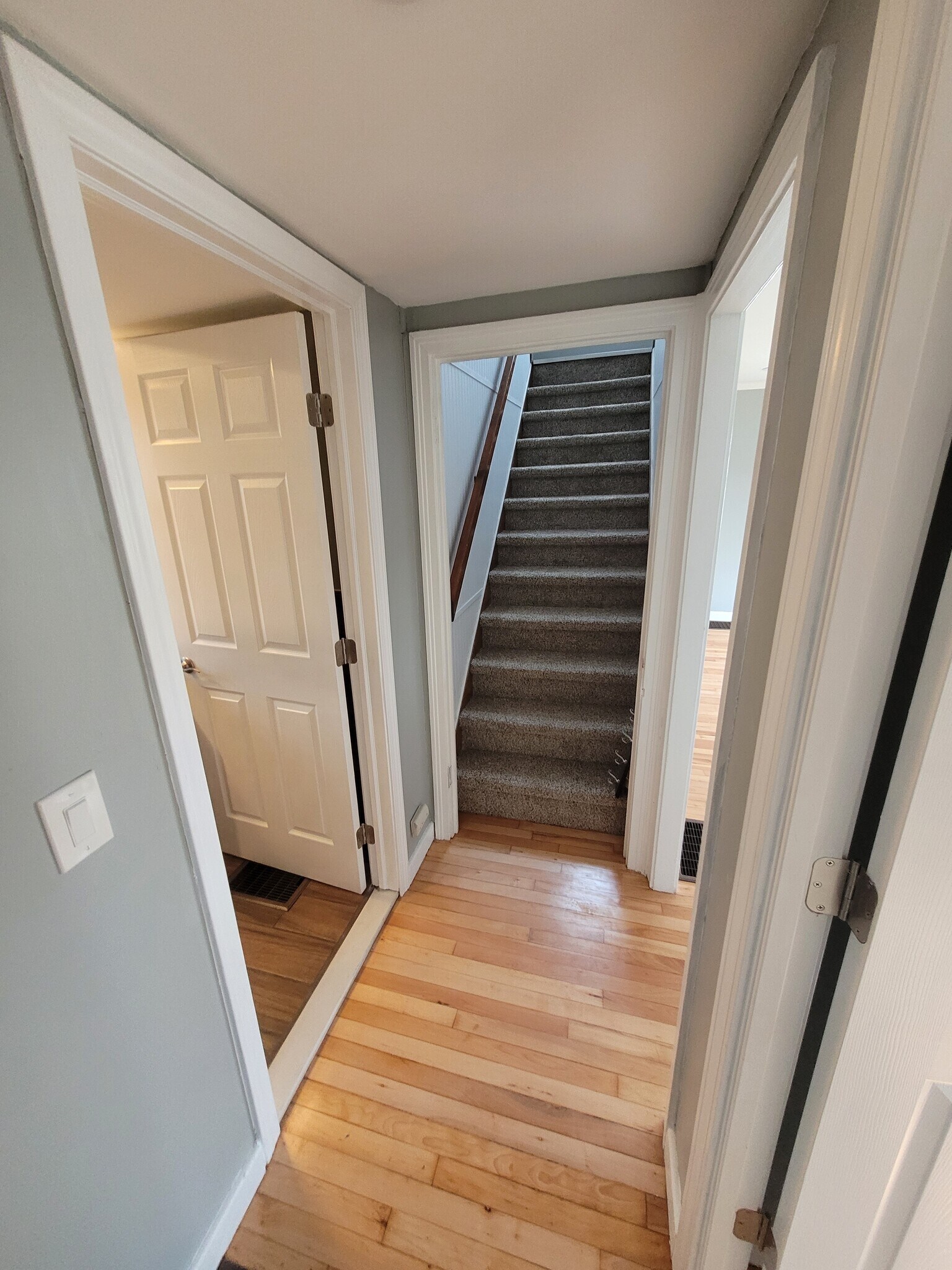 Hallway - 121 Southview Ter