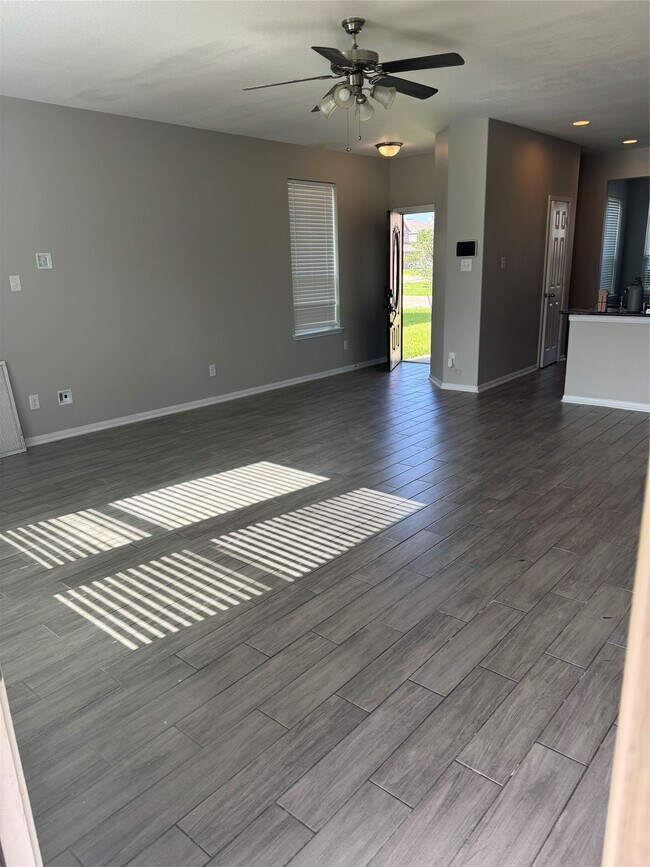 Building Photo - 8814 Alpine Wood Wy