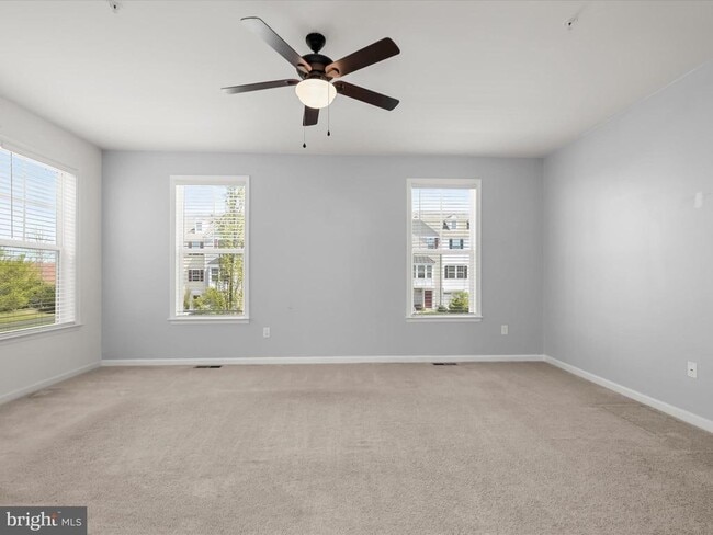 Building Photo - 415 Bodkin St