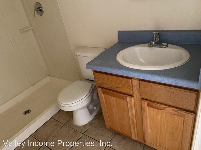 Building Photo - 5330 E Bellevue St