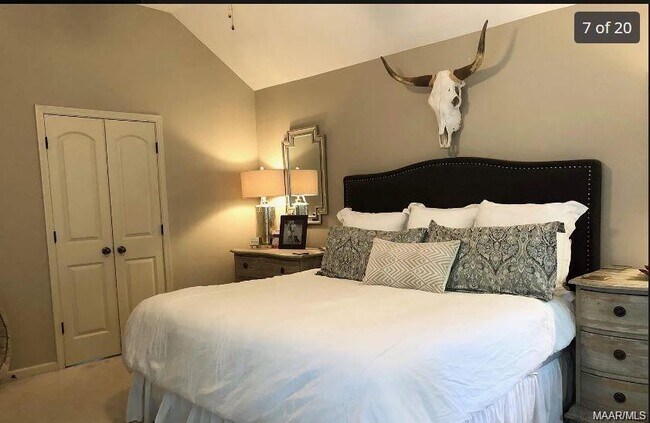 Building Photo - 9624 Gunnison Dr