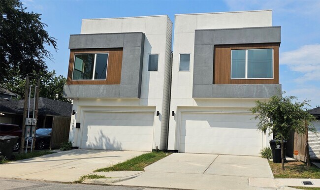 Building Photo - 3610 Dennis St