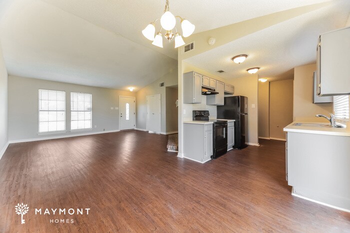Building Photo - 2714 Stevens Point Ln