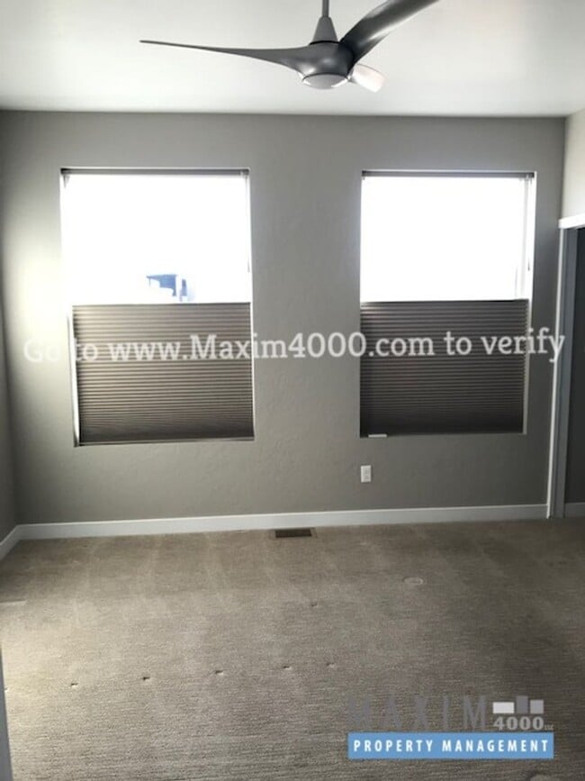 Building Photo - 859 Struthers Ave