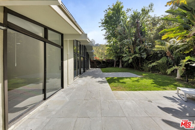 Building Photo - 30611 Las Estrellas Dr