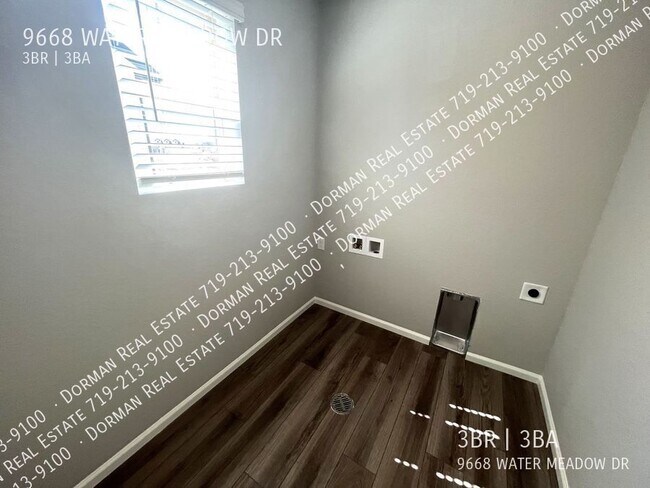 Building Photo - 9668 Water Meadow Dr