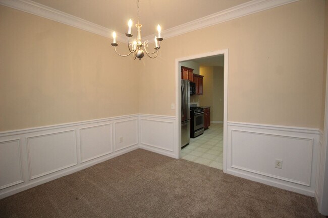 Building Photo - Walking distance to Downtown Sugar Hill!