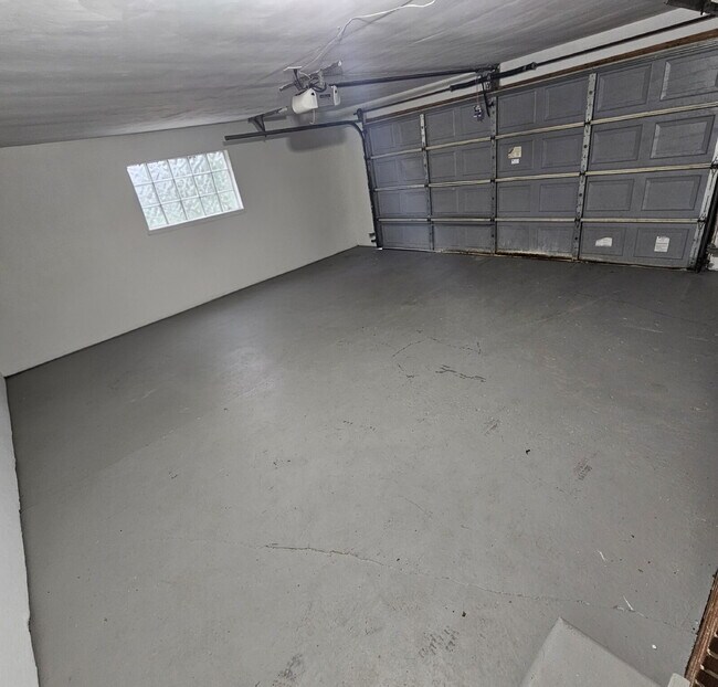Building Photo - 3 Bedroom Updated Brick Ranch w/ 2 Car Attached Garage, Basement, Kitchen w/ All Stainless-Steel ...