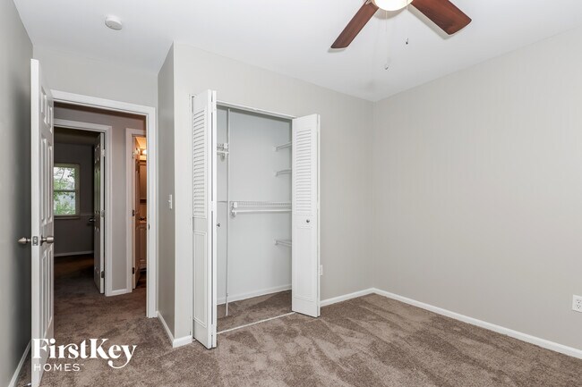 Building Photo - 4287 Honeybrook Ave