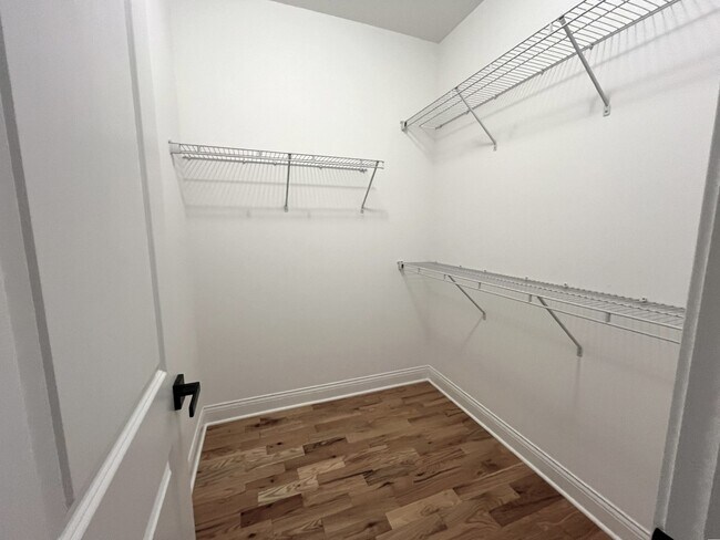 Building Photo - 517 Cobblestone Cir