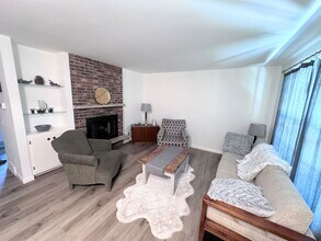 Building Photo - Kleisinger Duplex