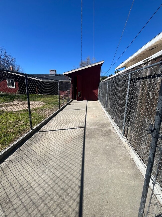 Building Photo - Spacious 4bed 2bath home in Elverta!