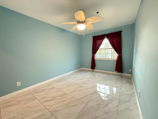 Building Photo - 950 S Kanner Hwy