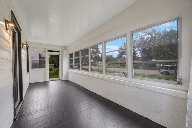 Building Photo - 4119 1st Ave N