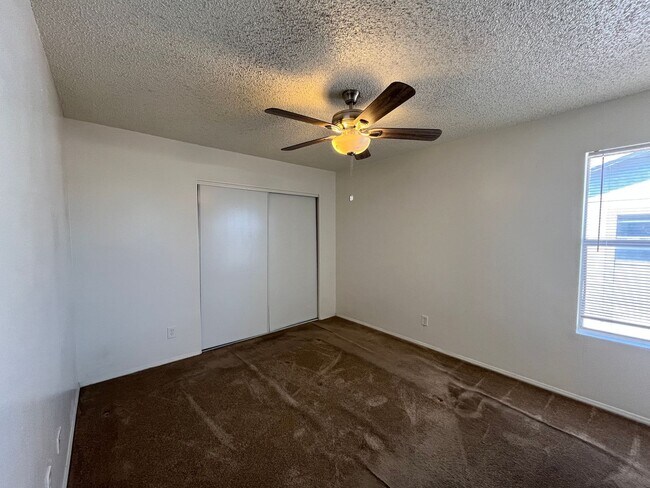Building Photo - Upstairs 2 Bedroom 2 Bath In Mesa!