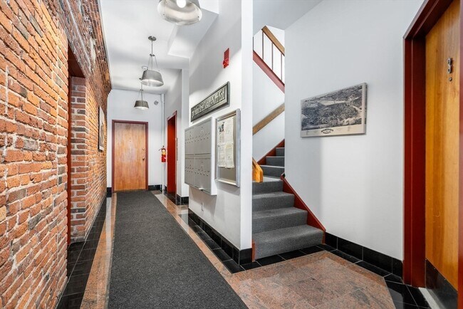 Building Photo - 130 Fulton St