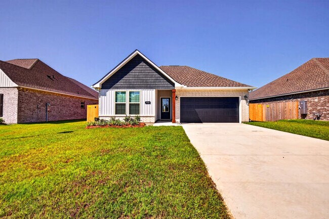 Building Photo - 7719 Claymont Cir
