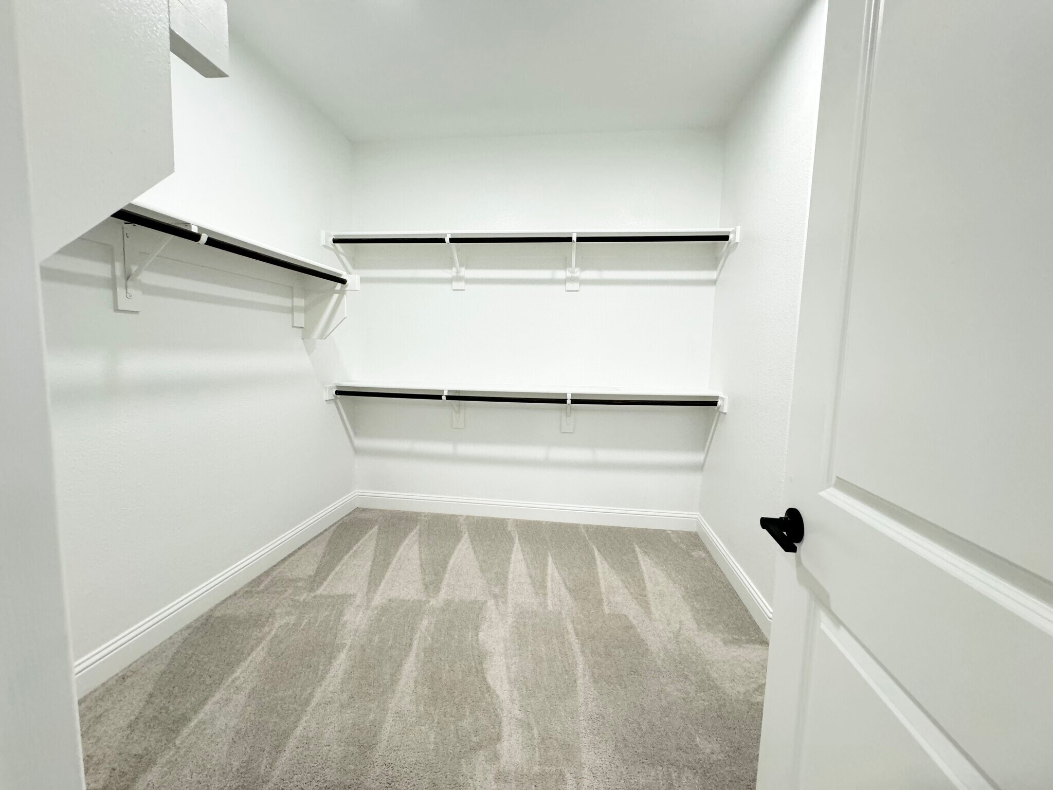 Building Photo - 2801 Riverview Rd