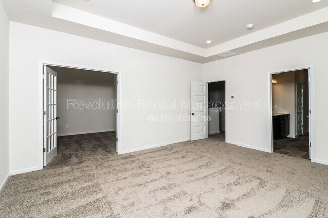 Building Photo - 415 Sierra Pt