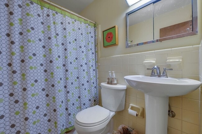 Building Photo - 1716 S Meridian St