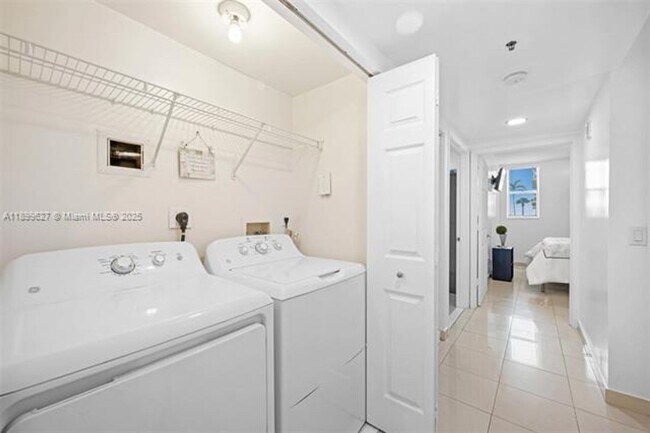 Building Photo - 8888 Collins Ave