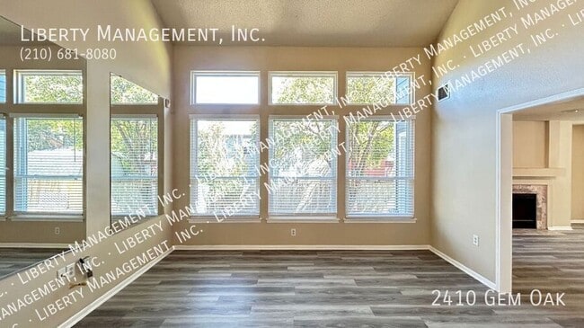 Building Photo - 2410 Gem Oak